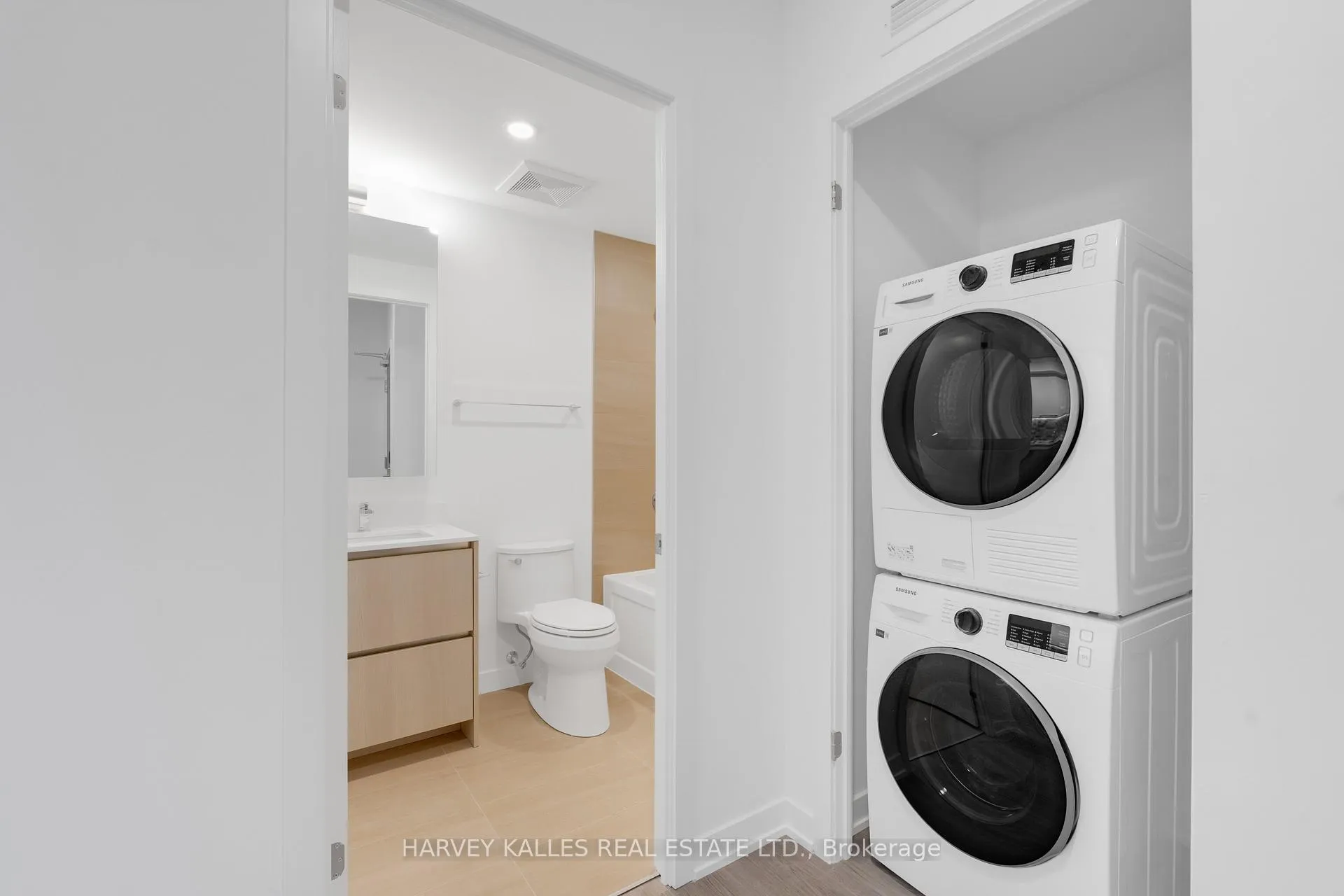 Photo 24 of Unit 911, 8188 Yonge Street, Vaughan, Uplands — HOMEH