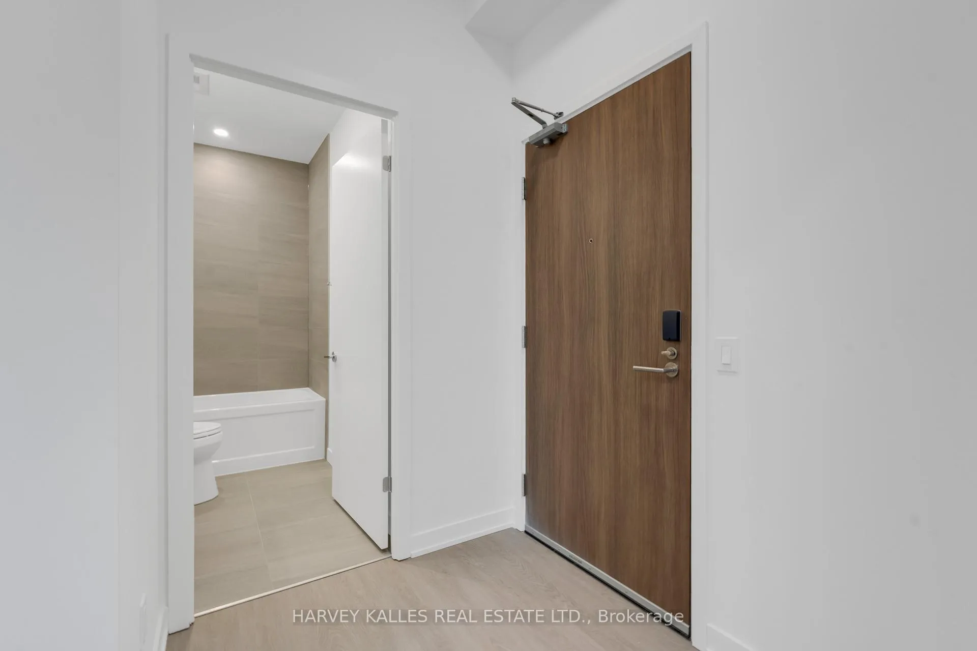 Photo 25 of Unit 911, 8188 Yonge Street, Vaughan, Uplands — HOMEH