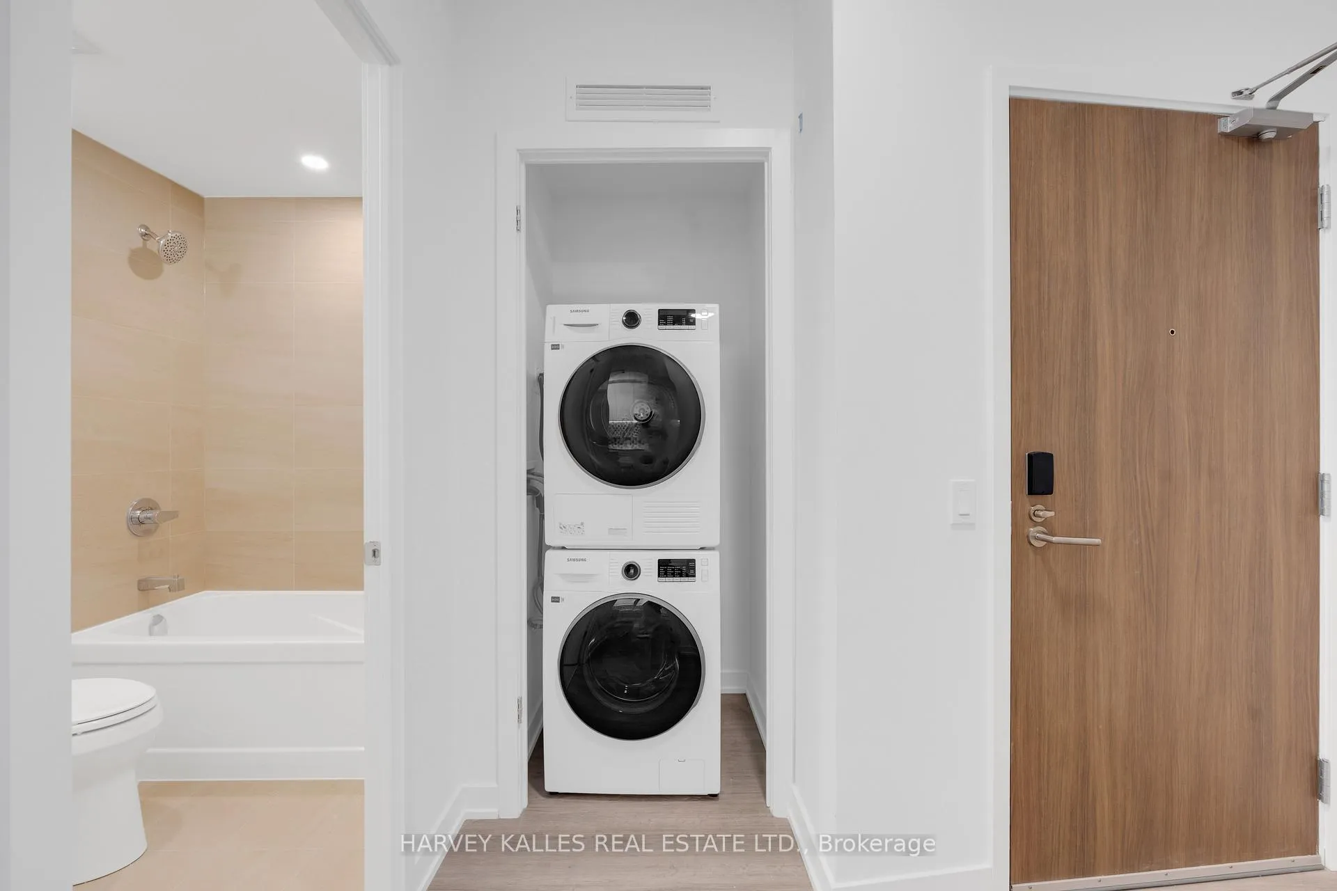 Photo 26 of Unit 911, 8188 Yonge Street, Vaughan, Uplands — HOMEH