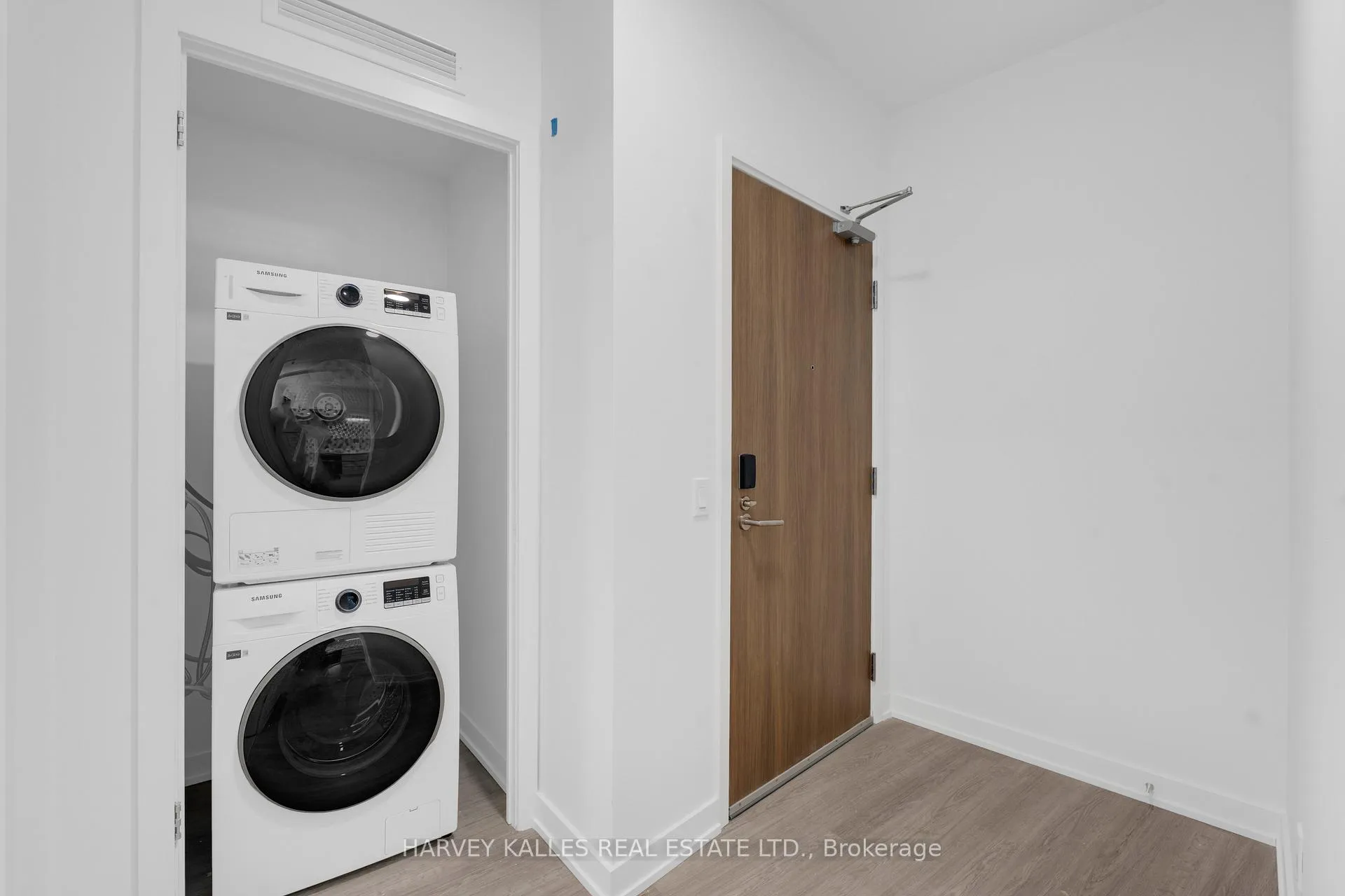 Photo 27 of Unit 911, 8188 Yonge Street, Vaughan, Uplands — HOMEH