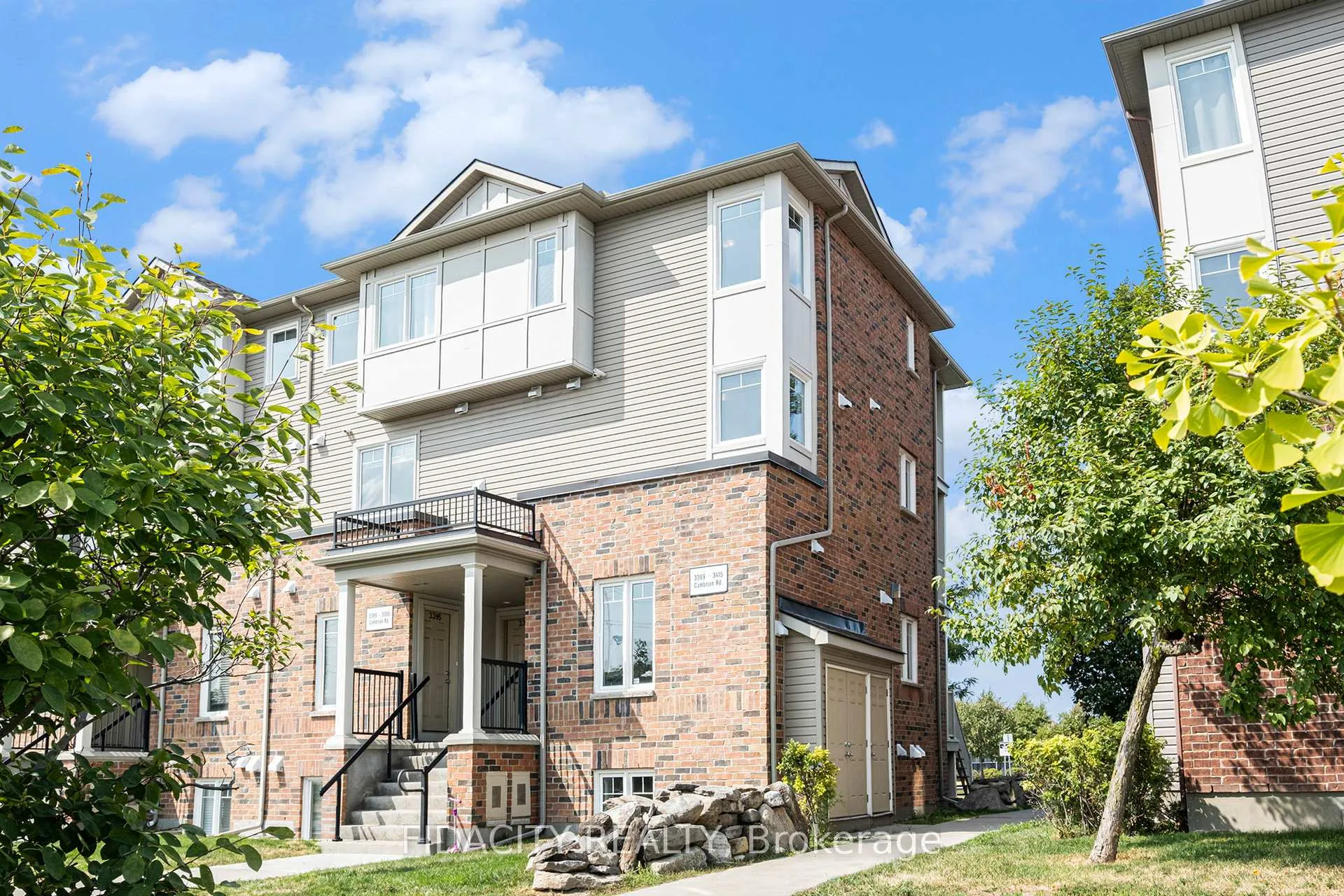 Photo 2 of 3391 Cambrian Road, Ottawa, Barrhaven - Stonebridge — HOMEH