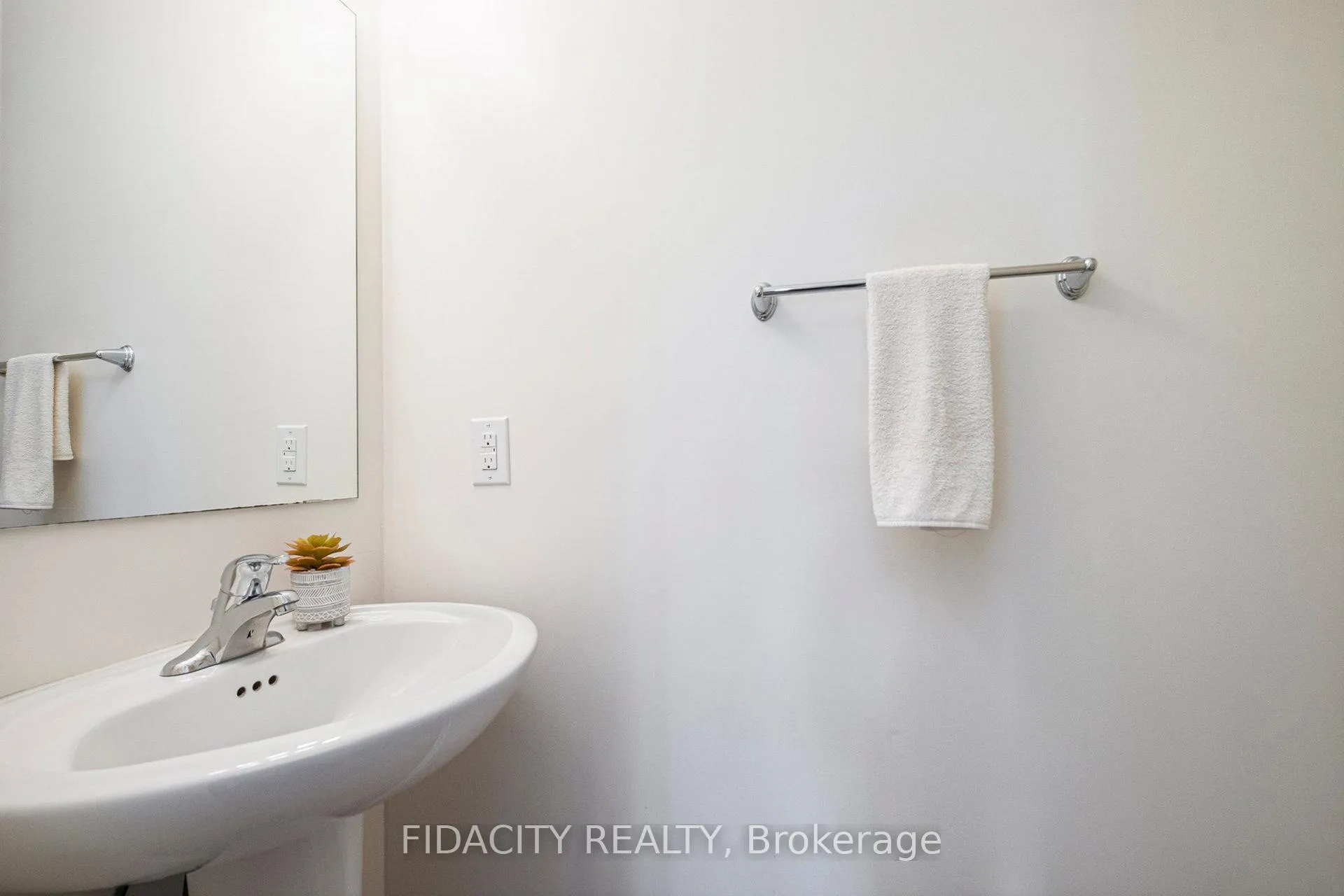 Photo 14 of 3391 Cambrian Road, Ottawa, Barrhaven - Stonebridge — HOMEH