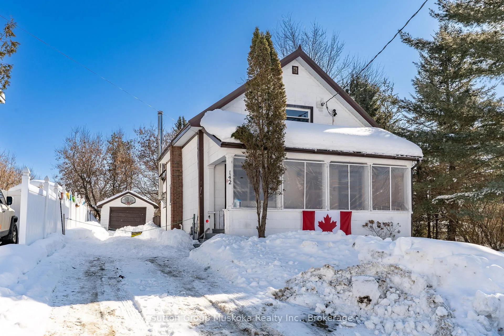 Photo 6 of 142 Queen Street, Burk's Falls — HOMEH