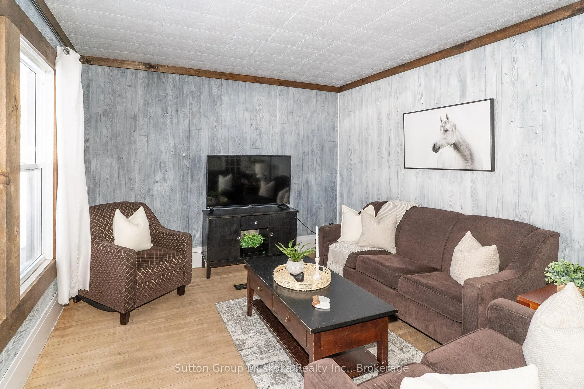 Photo 10 of 142 Queen Street, Burk's Falls — HOMEH