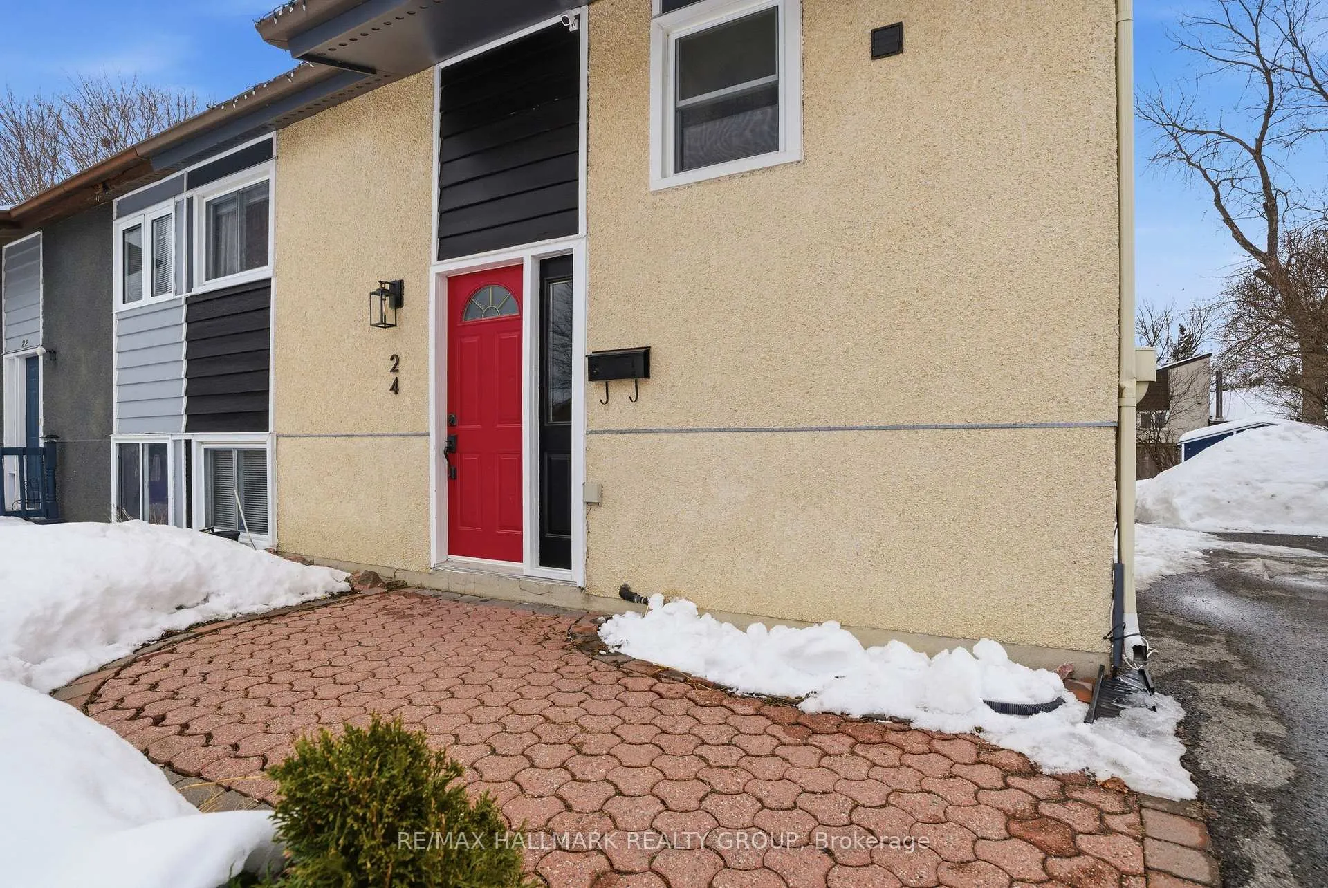 Photo 1 of 24 Binscarth Crescent, Ottawa, Kanata - Glencairn/Hazeldean — HOMEH
