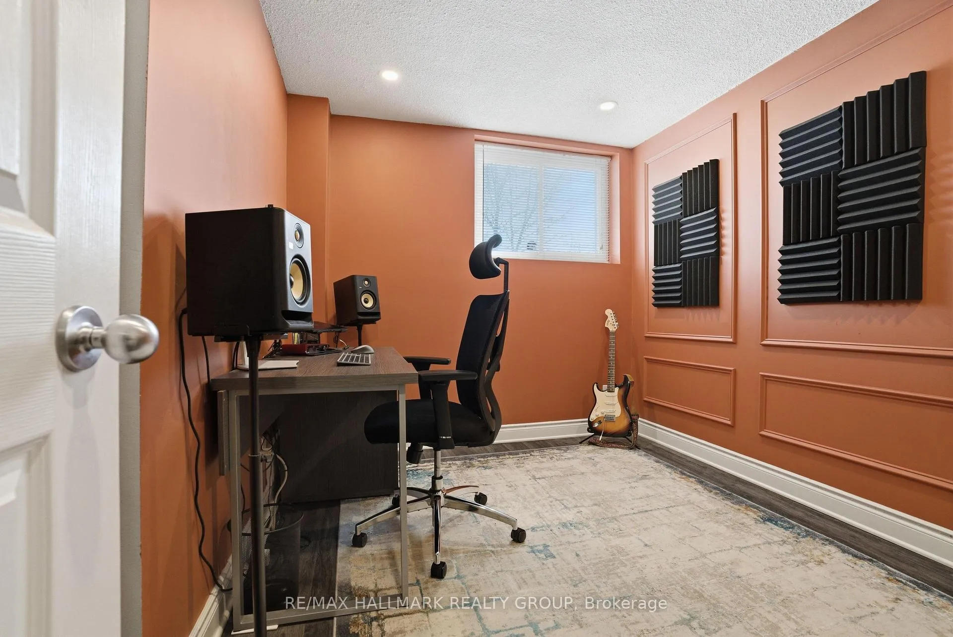 Photo 24 of 24 Binscarth Crescent, Ottawa, Kanata - Glencairn/Hazeldean — HOMEH