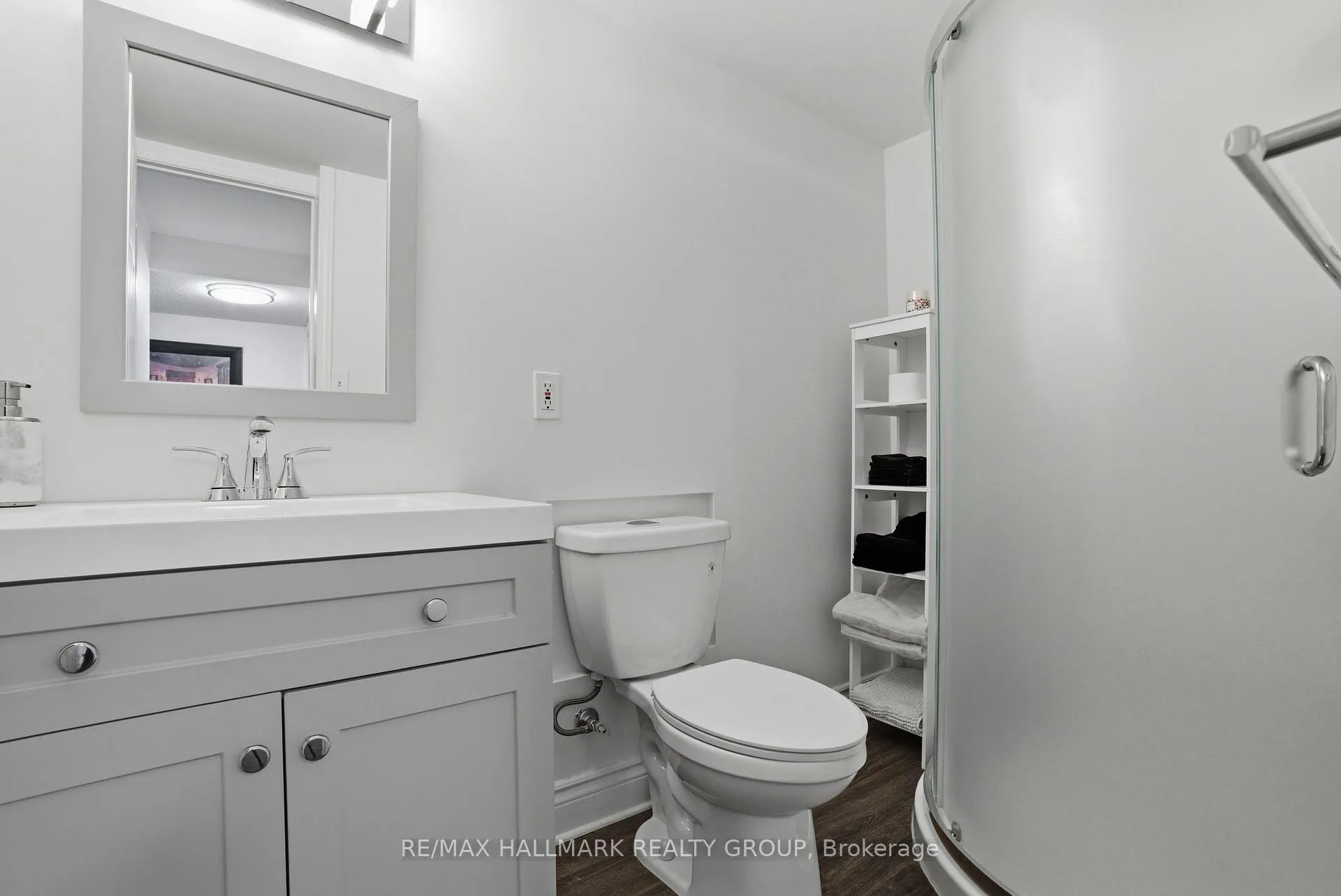 Photo 25 of 24 Binscarth Crescent, Ottawa, Kanata - Glencairn/Hazeldean — HOMEH
