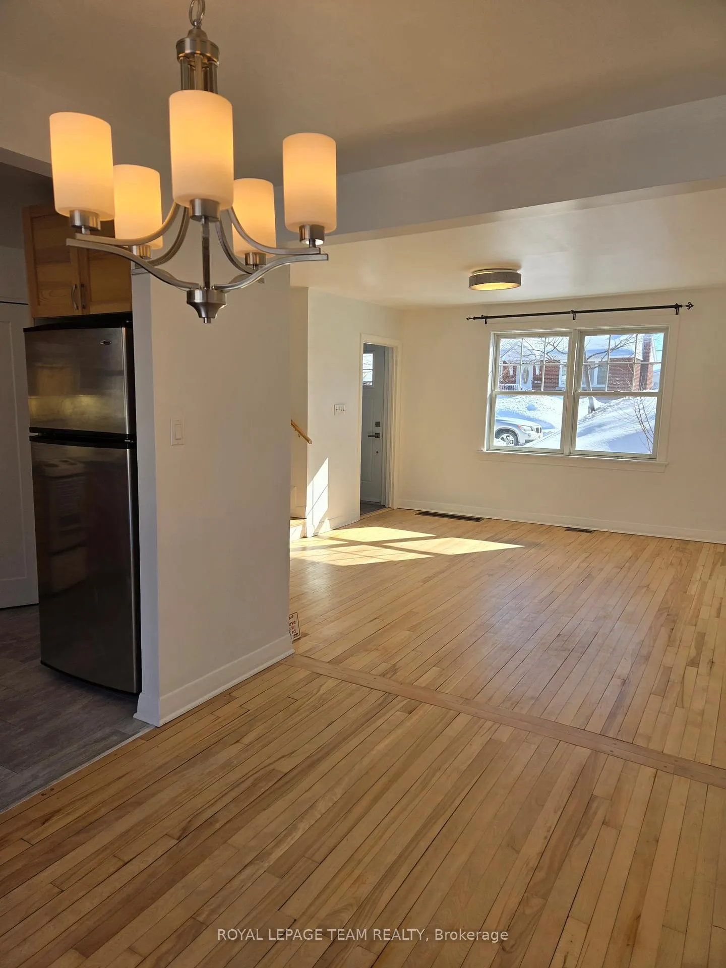 Photo 7 of 1305 Kingston Avenue, Ottawa, Carlington — HOMEH