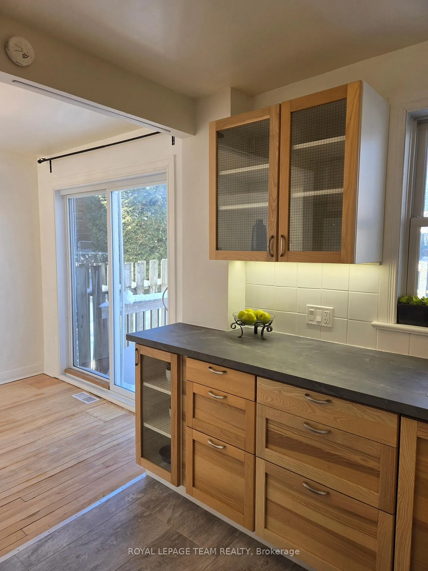 Photo 9 of 1305 Kingston Avenue, Ottawa, Carlington — HOMEH