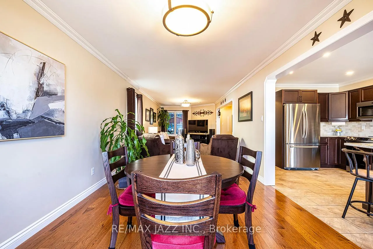 Photo 13 of 78 Bonnycastle Drive, Clarington, Bowmanville — HOMEH