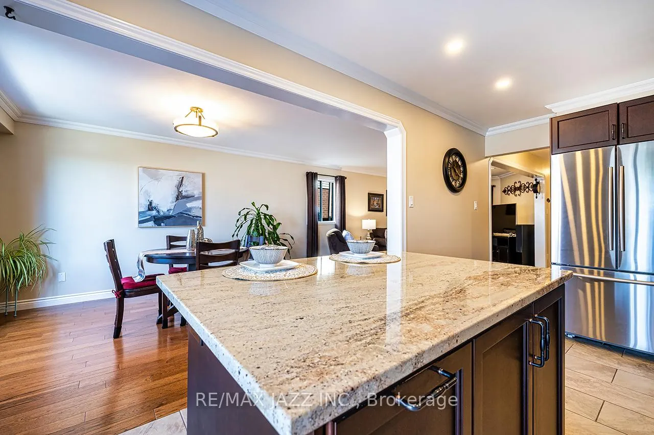 Photo 18 of 78 Bonnycastle Drive, Clarington, Bowmanville — HOMEH