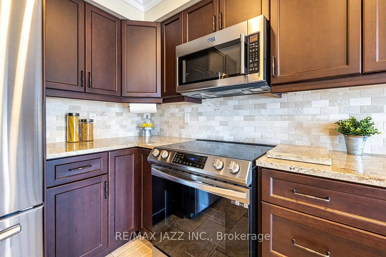 Photo 20 of 78 Bonnycastle Drive, Clarington, Bowmanville — HOMEH