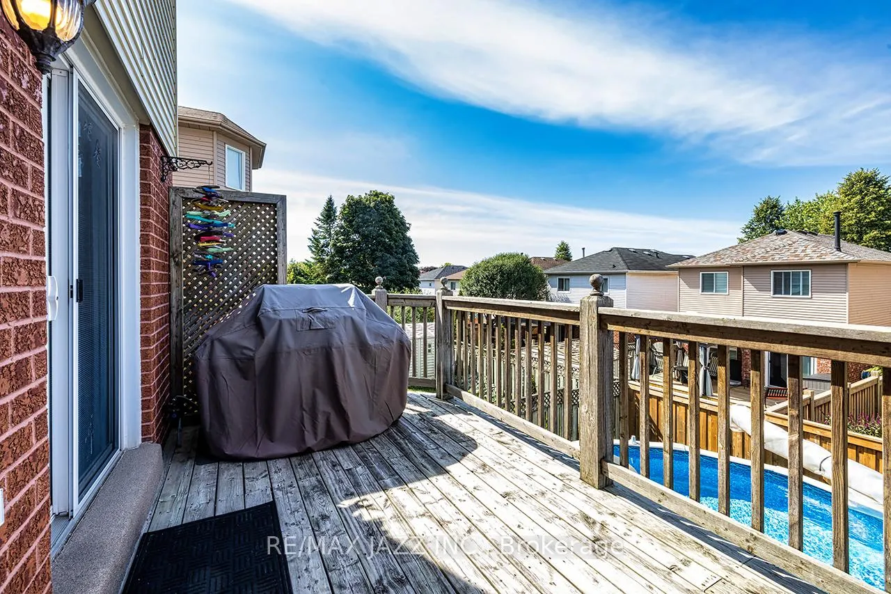 Photo 25 of 78 Bonnycastle Drive, Clarington, Bowmanville — HOMEH