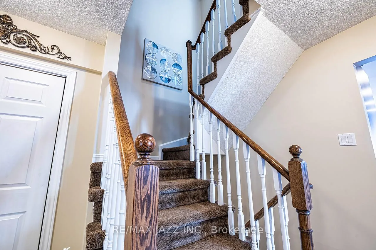 Photo 27 of 78 Bonnycastle Drive, Clarington, Bowmanville — HOMEH