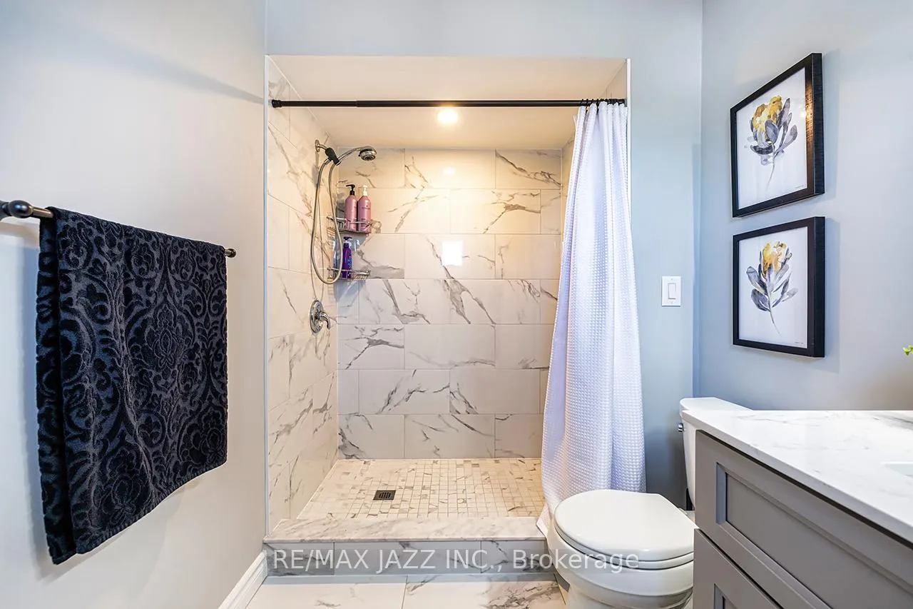 Photo 31 of 78 Bonnycastle Drive, Clarington, Bowmanville — HOMEH