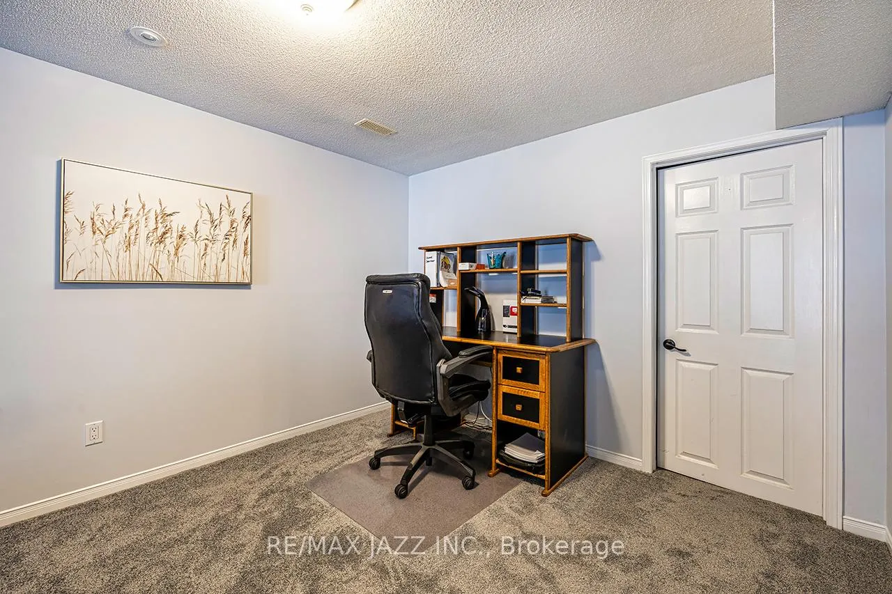 Photo 40 of 78 Bonnycastle Drive, Clarington, Bowmanville — HOMEH