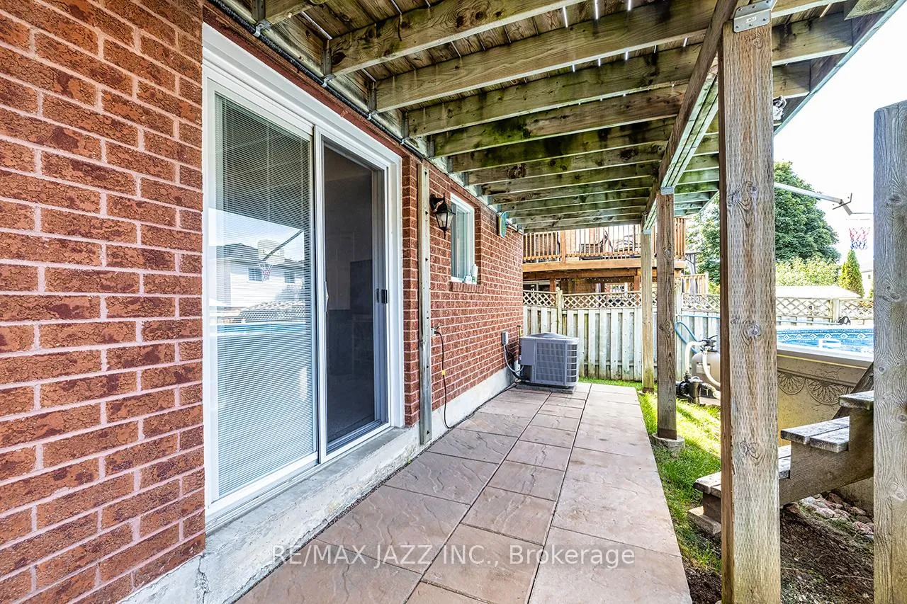 Photo 43 of 78 Bonnycastle Drive, Clarington, Bowmanville — HOMEH