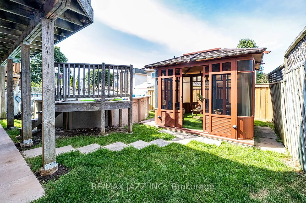 Photo 44 of 78 Bonnycastle Drive, Clarington, Bowmanville — HOMEH