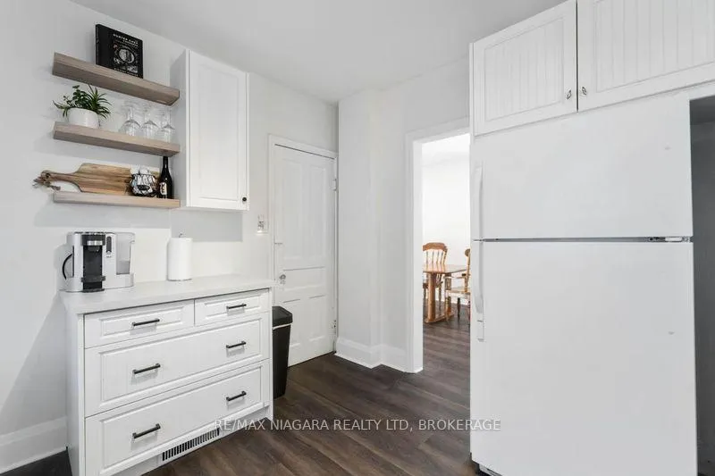 Photo 2 of 22 Bertram Street, St. Catharines, E. Chester — HOMEH