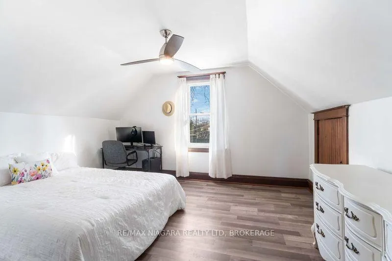 Photo 11 of 22 Bertram Street, St. Catharines, E. Chester — HOMEH