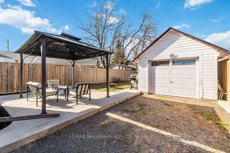 Photo 17 of 22 Bertram Street, St. Catharines, E. Chester — HOMEH