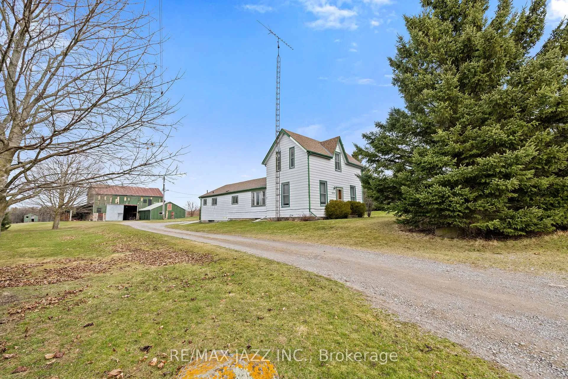 Photo 2 of 3070 Taunton Road E, Clarington, Rural Clarington — HOMEH