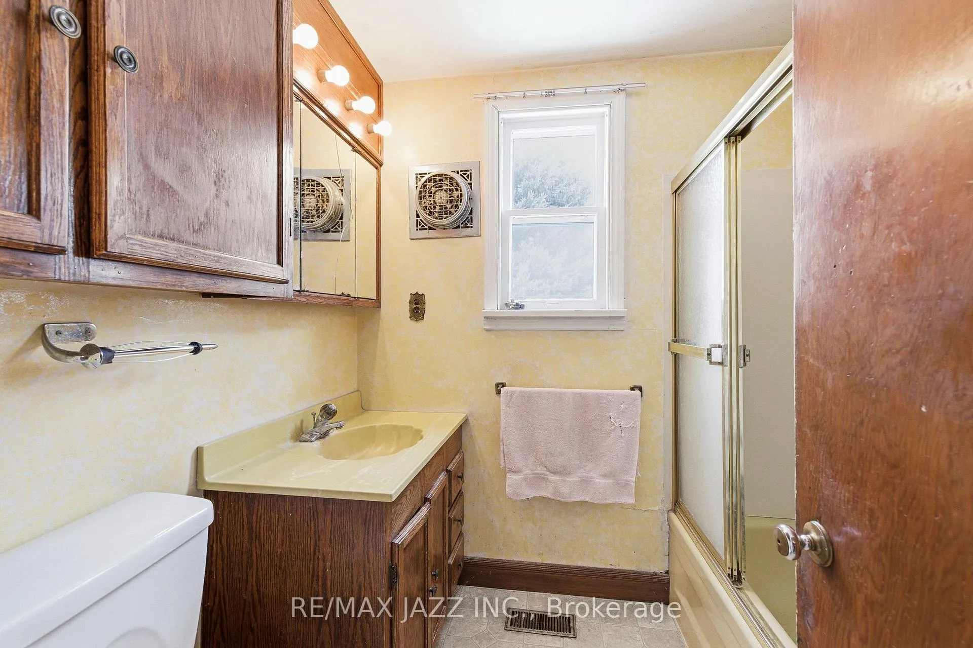 Photo 21 of 3070 Taunton Road E, Clarington, Rural Clarington — HOMEH