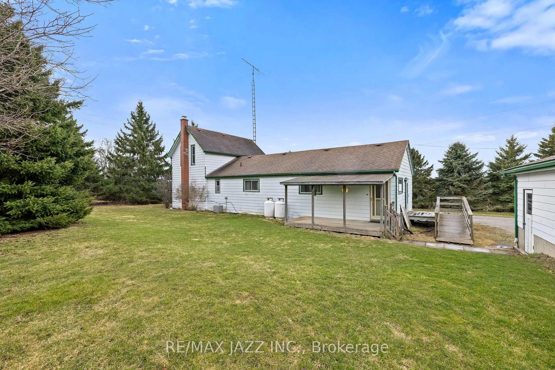 Photo 32 of 3070 Taunton Road E, Clarington, Rural Clarington — HOMEH