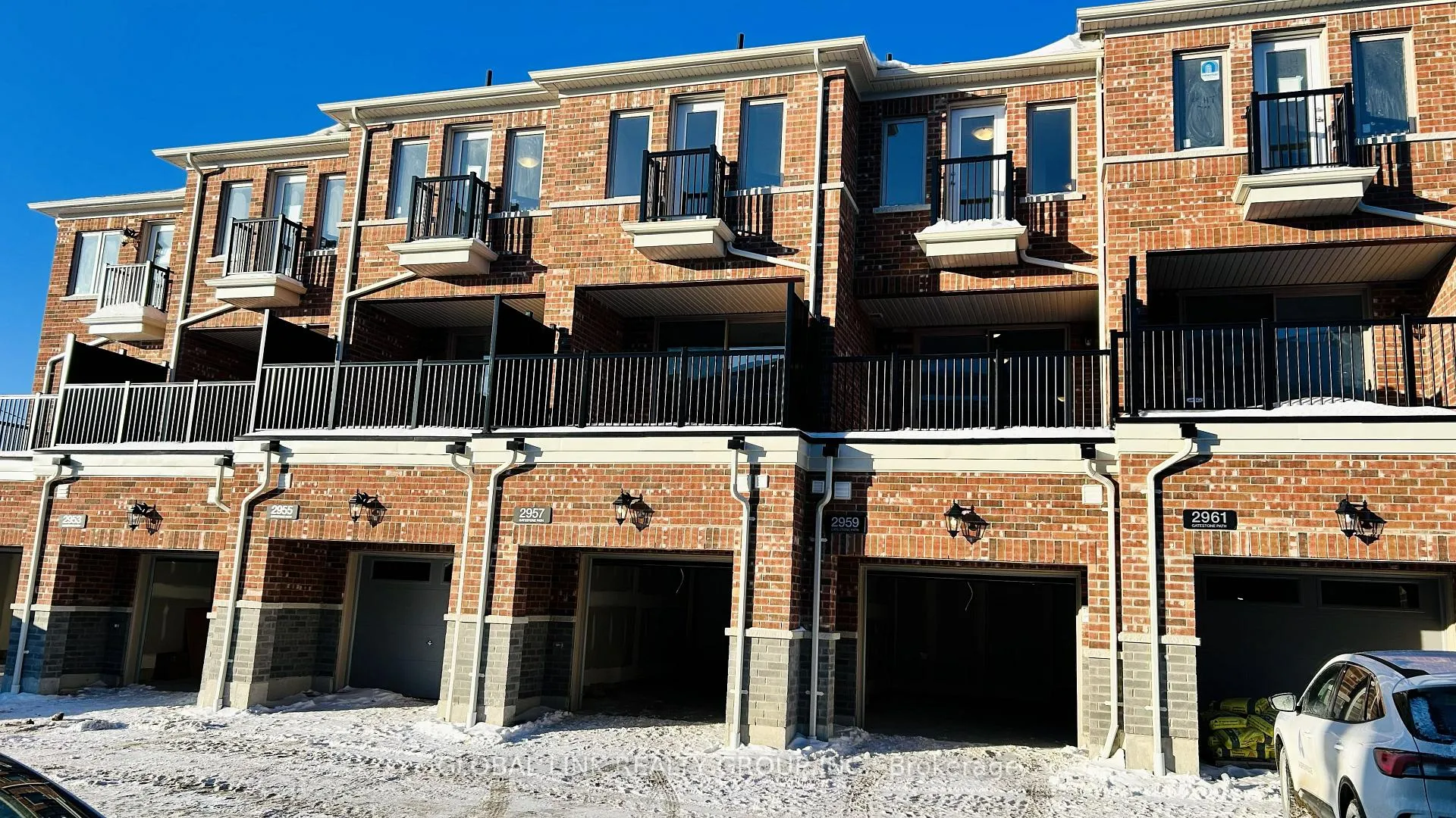 Photo 2 of 2959 Gatestone Path, Pickering, Rural Pickering — HOMEH