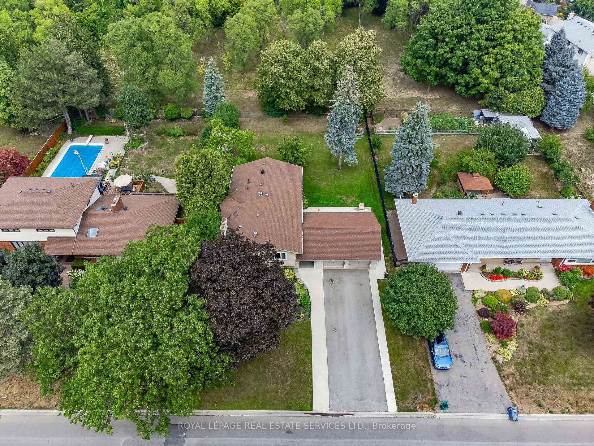 Photo 5 of 23 Hillside Drive, Brampton, Westgate — HOMEH