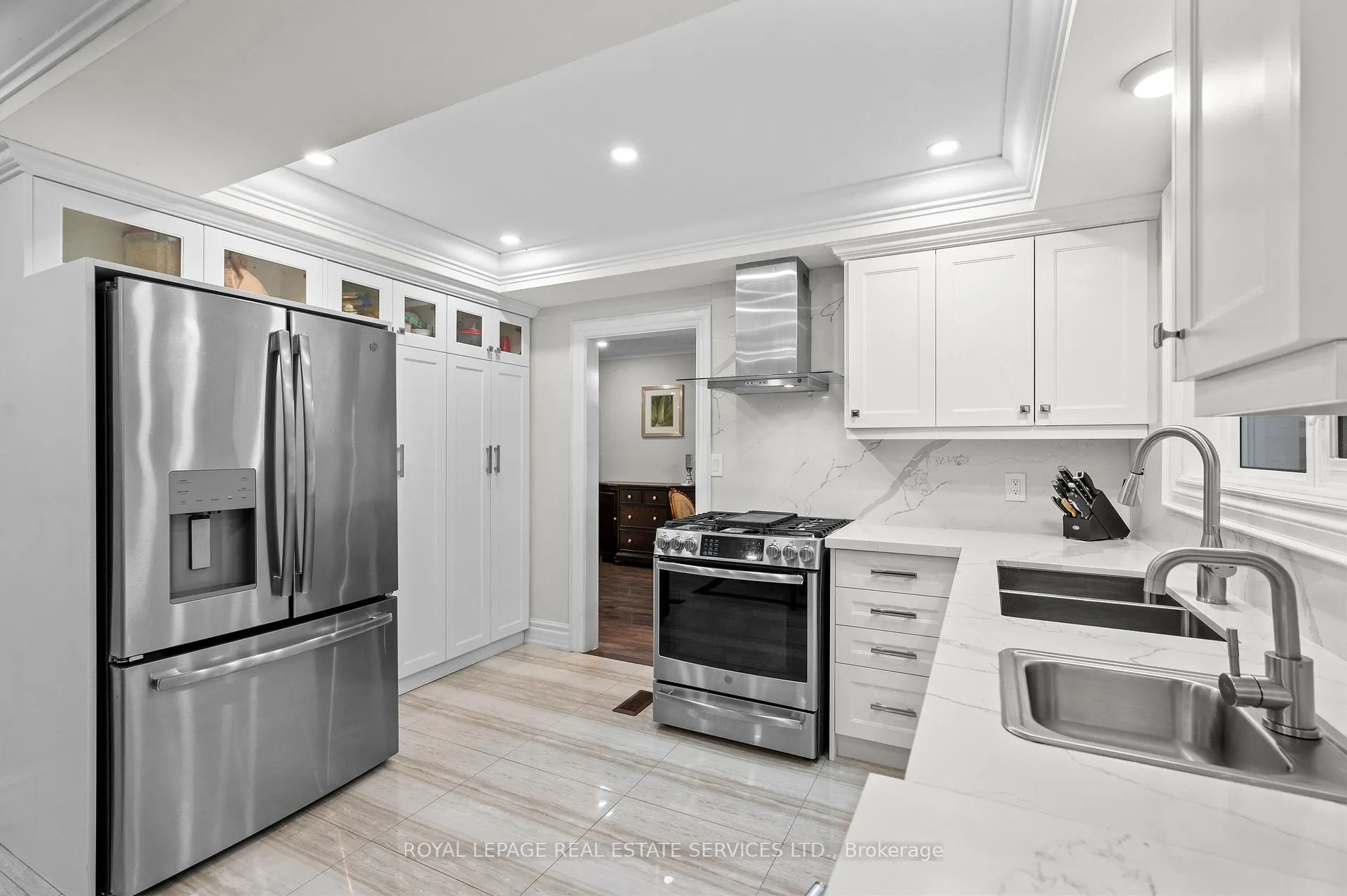 Photo 9 of 23 Hillside Drive, Brampton, Westgate — HOMEH