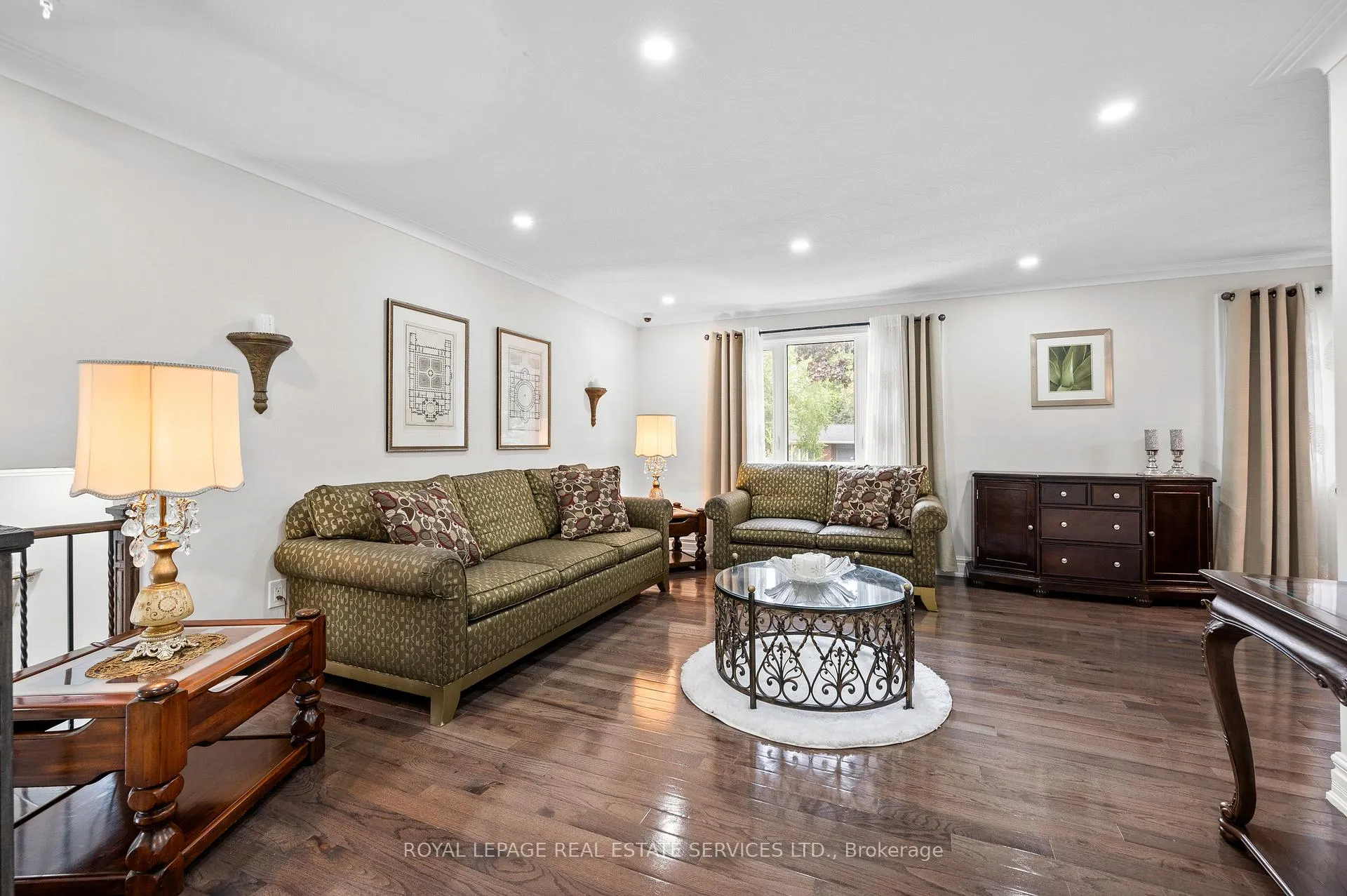 Photo 15 of 23 Hillside Drive, Brampton, Westgate — HOMEH