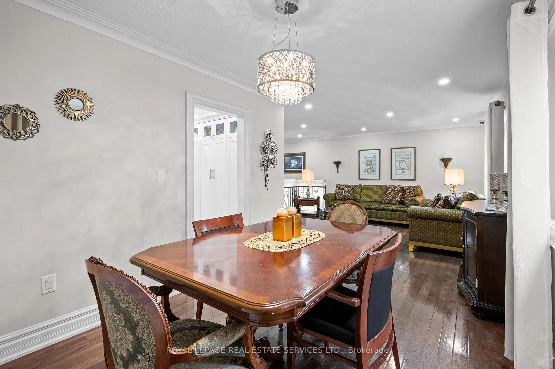 Photo 20 of 23 Hillside Drive, Brampton, Westgate — HOMEH
