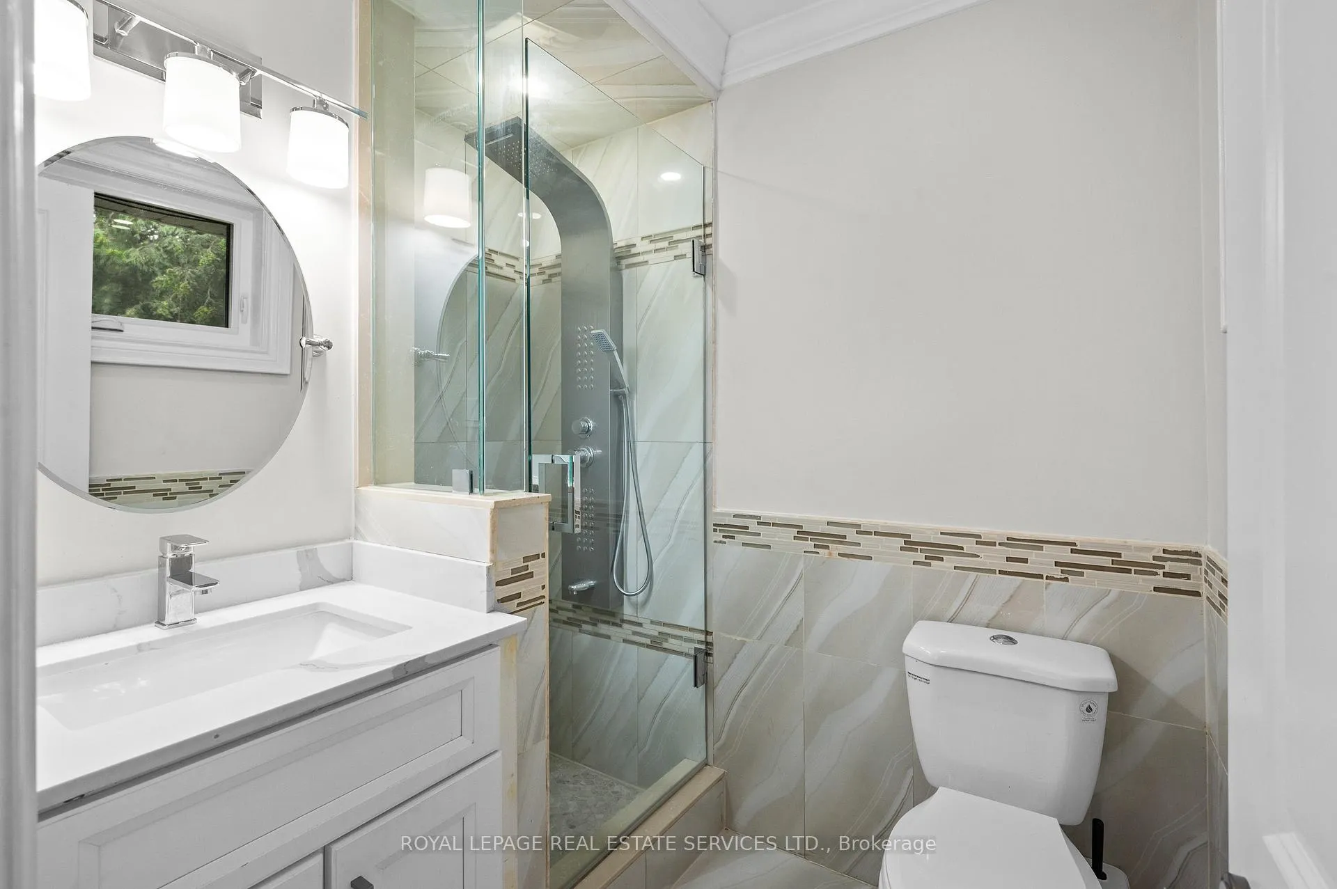 Photo 24 of 23 Hillside Drive, Brampton, Westgate — HOMEH
