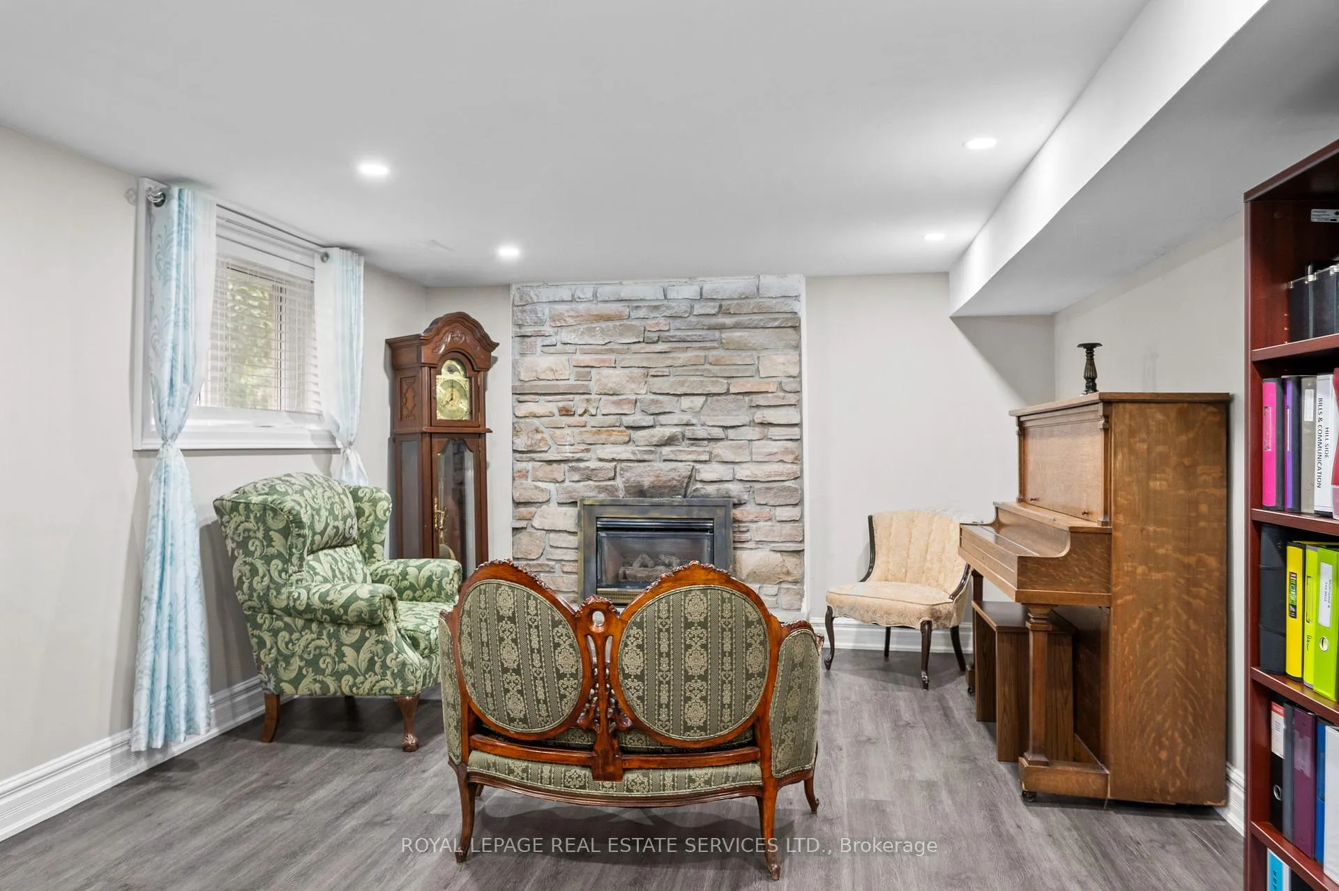 Photo 34 of 23 Hillside Drive, Brampton, Westgate — HOMEH