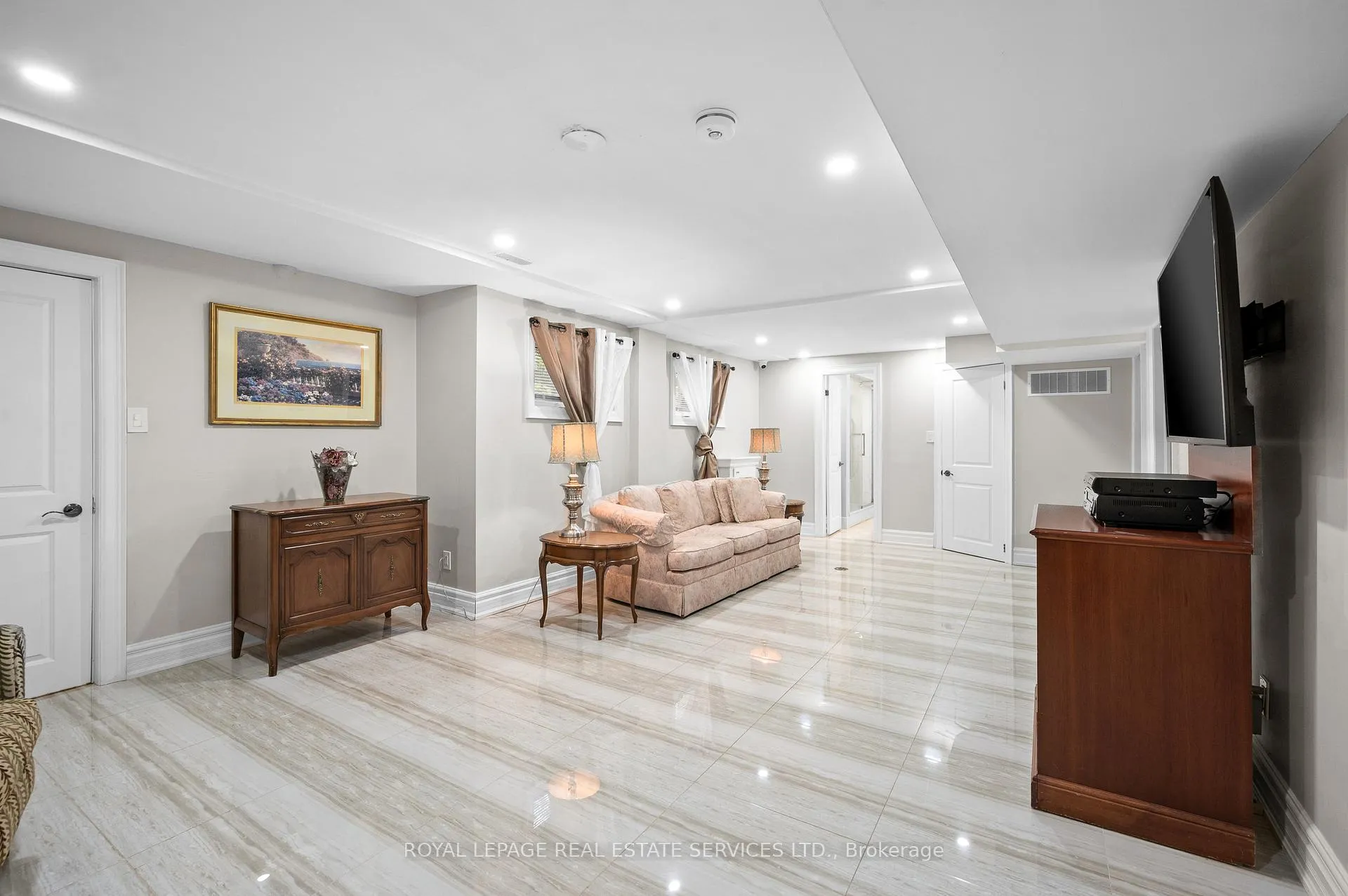 Photo 35 of 23 Hillside Drive, Brampton, Westgate — HOMEH