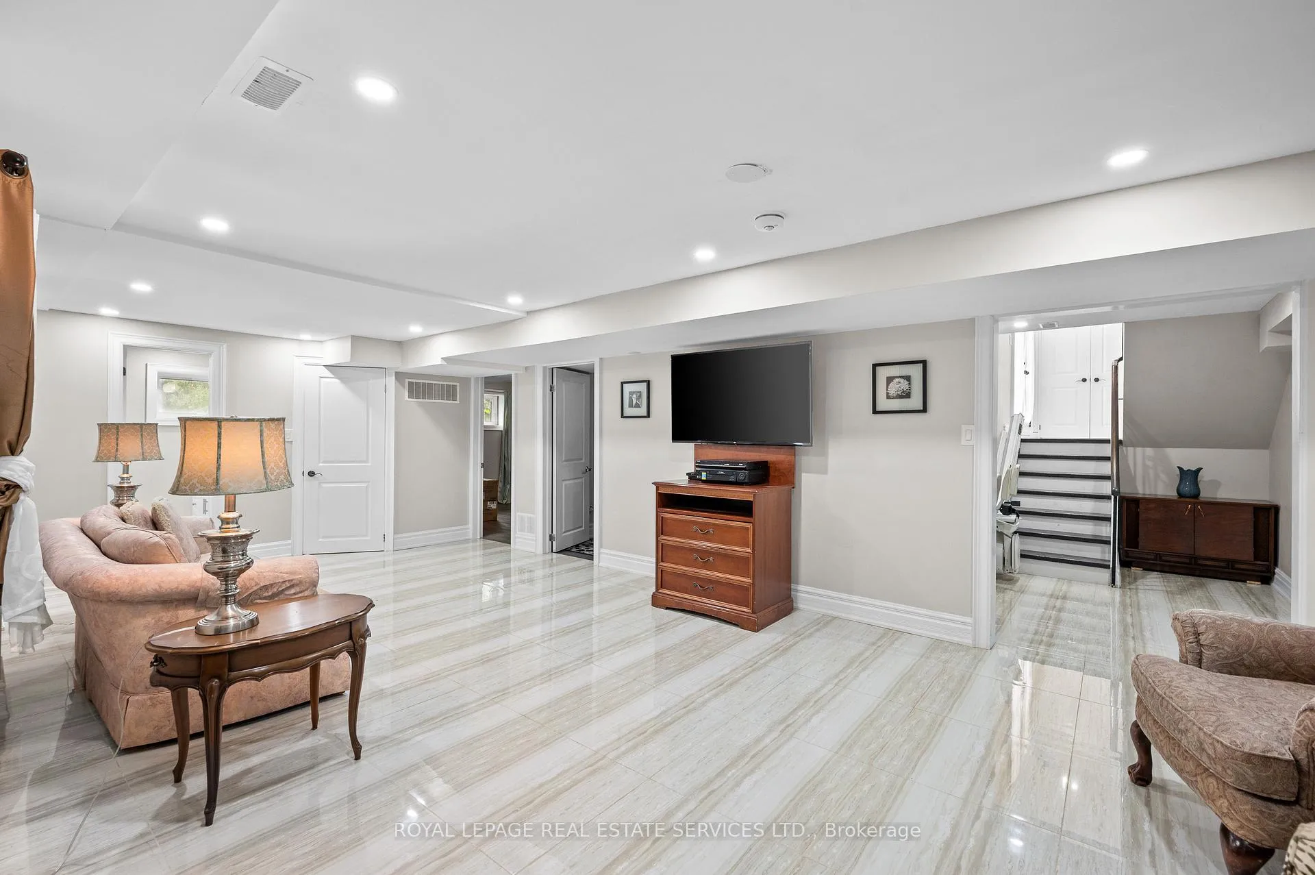 Photo 36 of 23 Hillside Drive, Brampton, Westgate — HOMEH