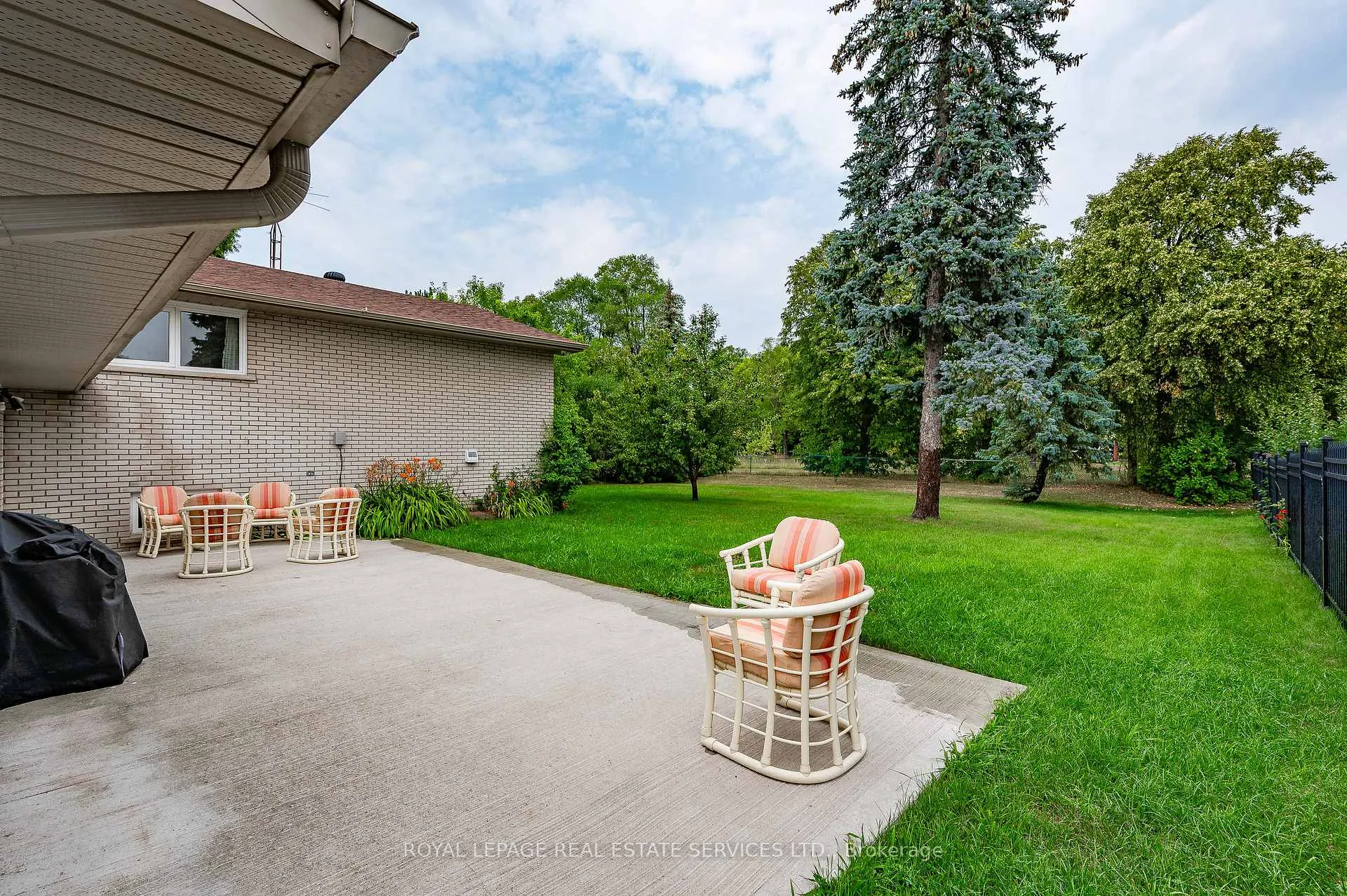 Photo 44 of 23 Hillside Drive, Brampton, Westgate — HOMEH