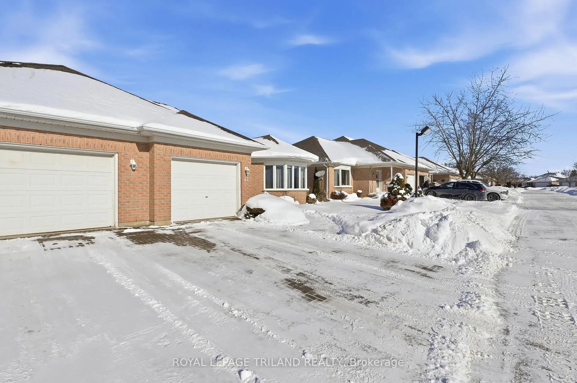 Photo 3 of 45 Ilderbrook Circle, Middlesex Centre, Ilderton — HOMEH