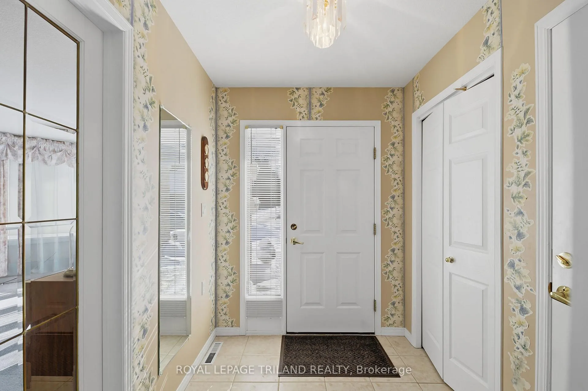 Photo 9 of 45 Ilderbrook Circle, Middlesex Centre, Ilderton — HOMEH