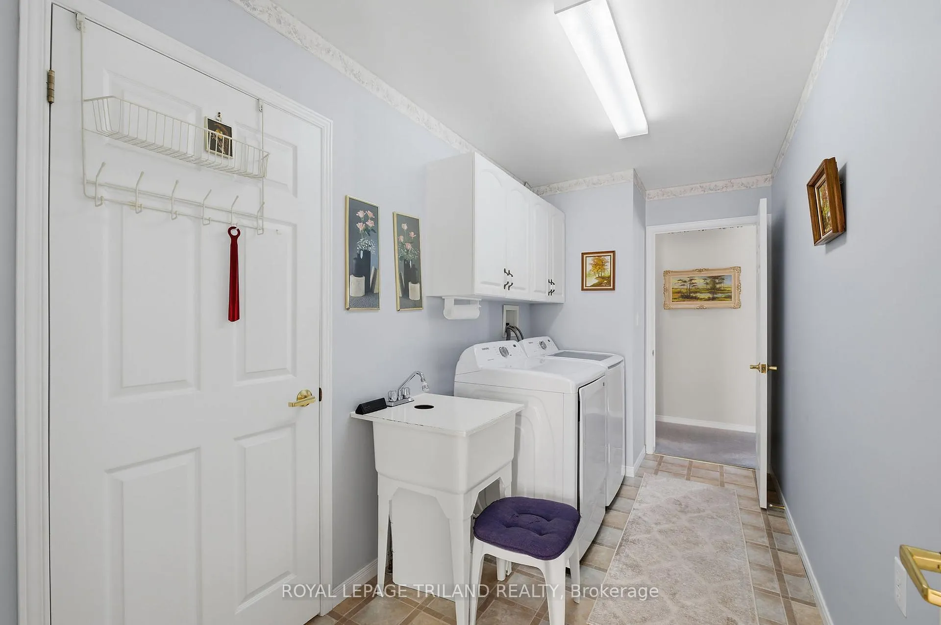 Photo 11 of 45 Ilderbrook Circle, Middlesex Centre, Ilderton — HOMEH