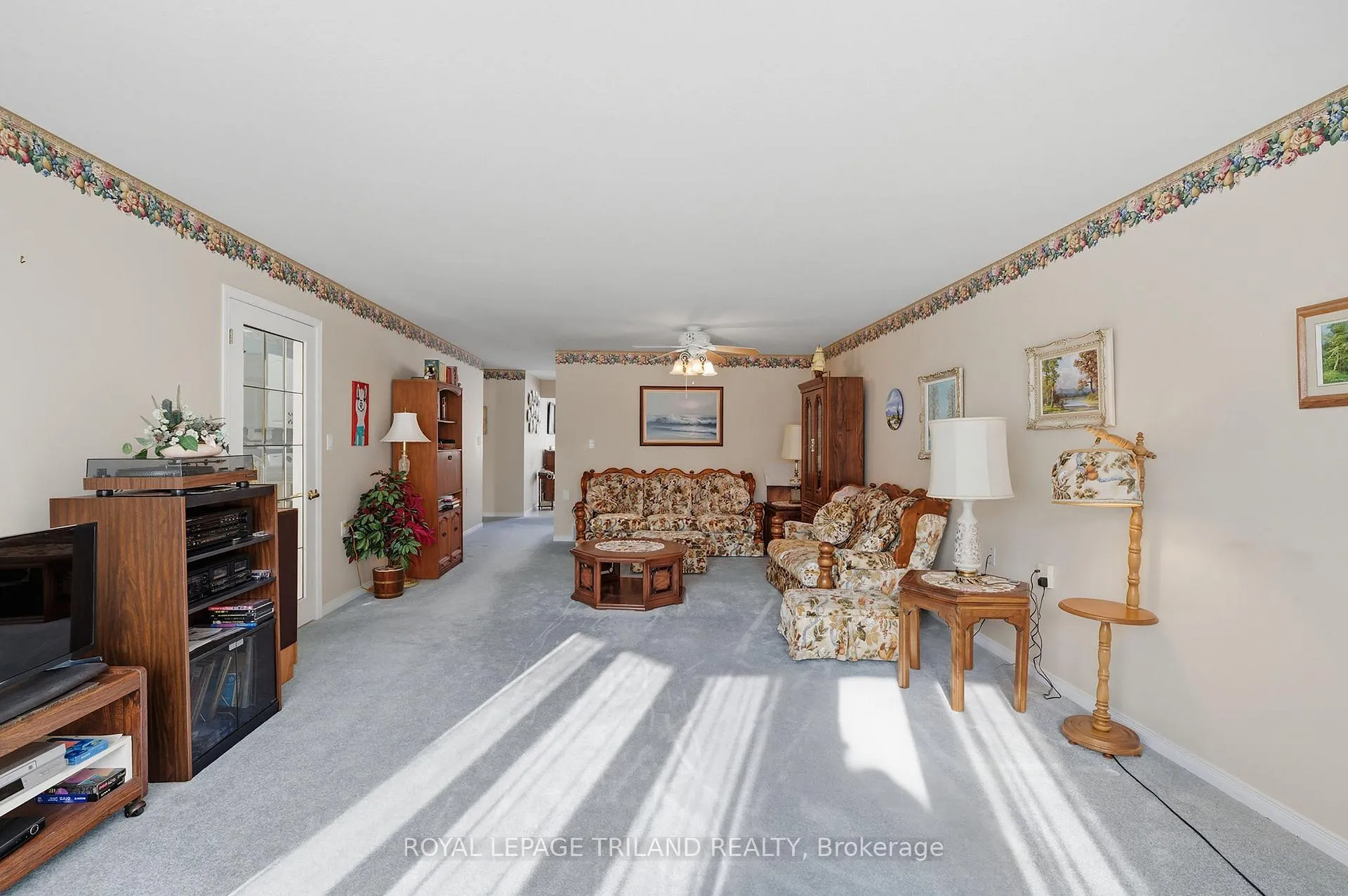 Photo 15 of 45 Ilderbrook Circle, Middlesex Centre, Ilderton — HOMEH