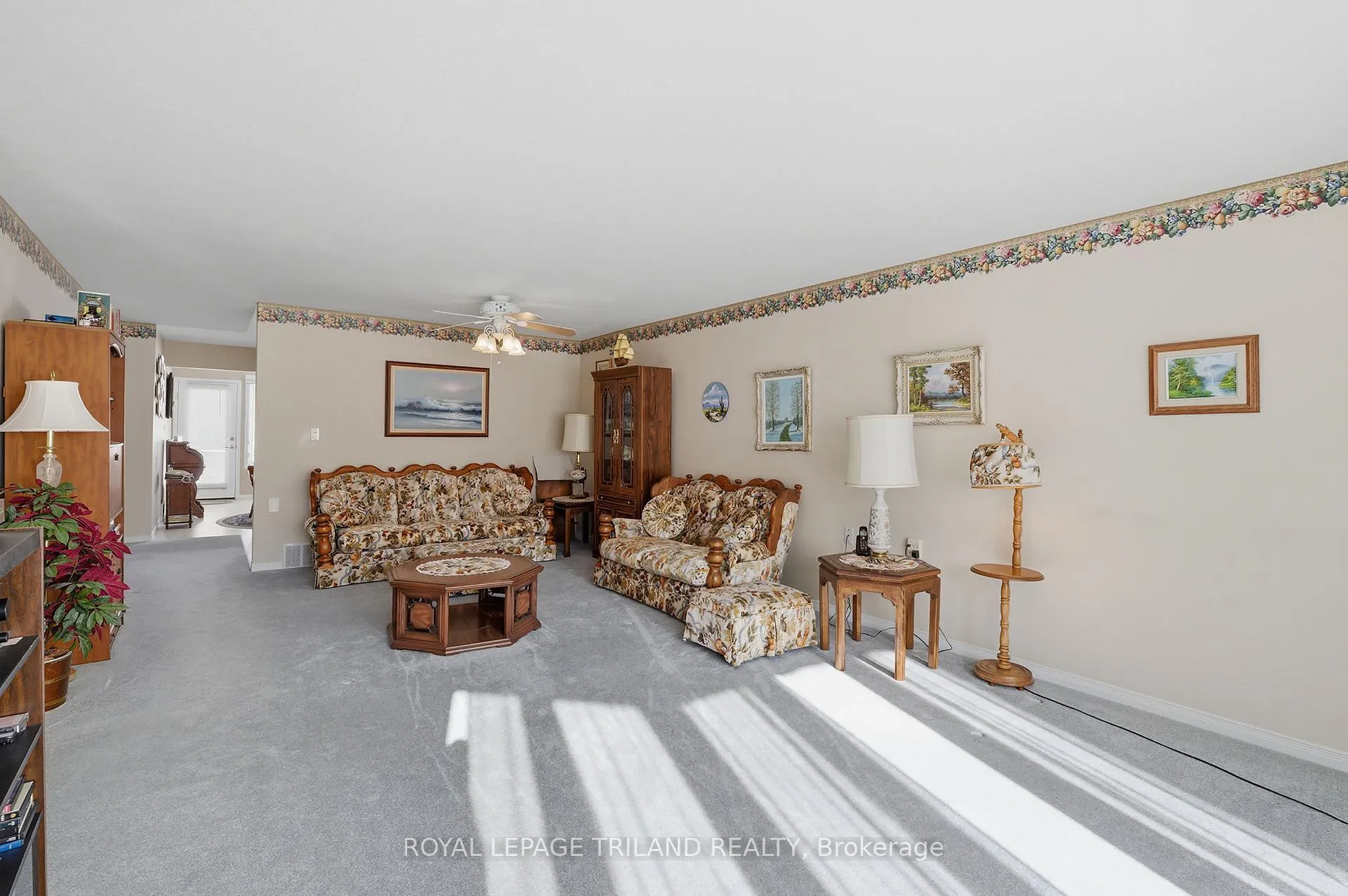 Photo 16 of 45 Ilderbrook Circle, Middlesex Centre, Ilderton — HOMEH