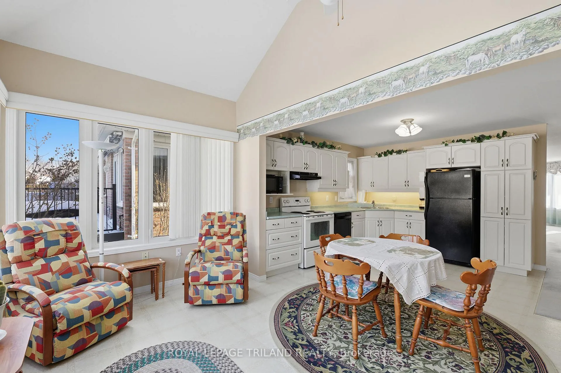 Photo 21 of 45 Ilderbrook Circle, Middlesex Centre, Ilderton — HOMEH
