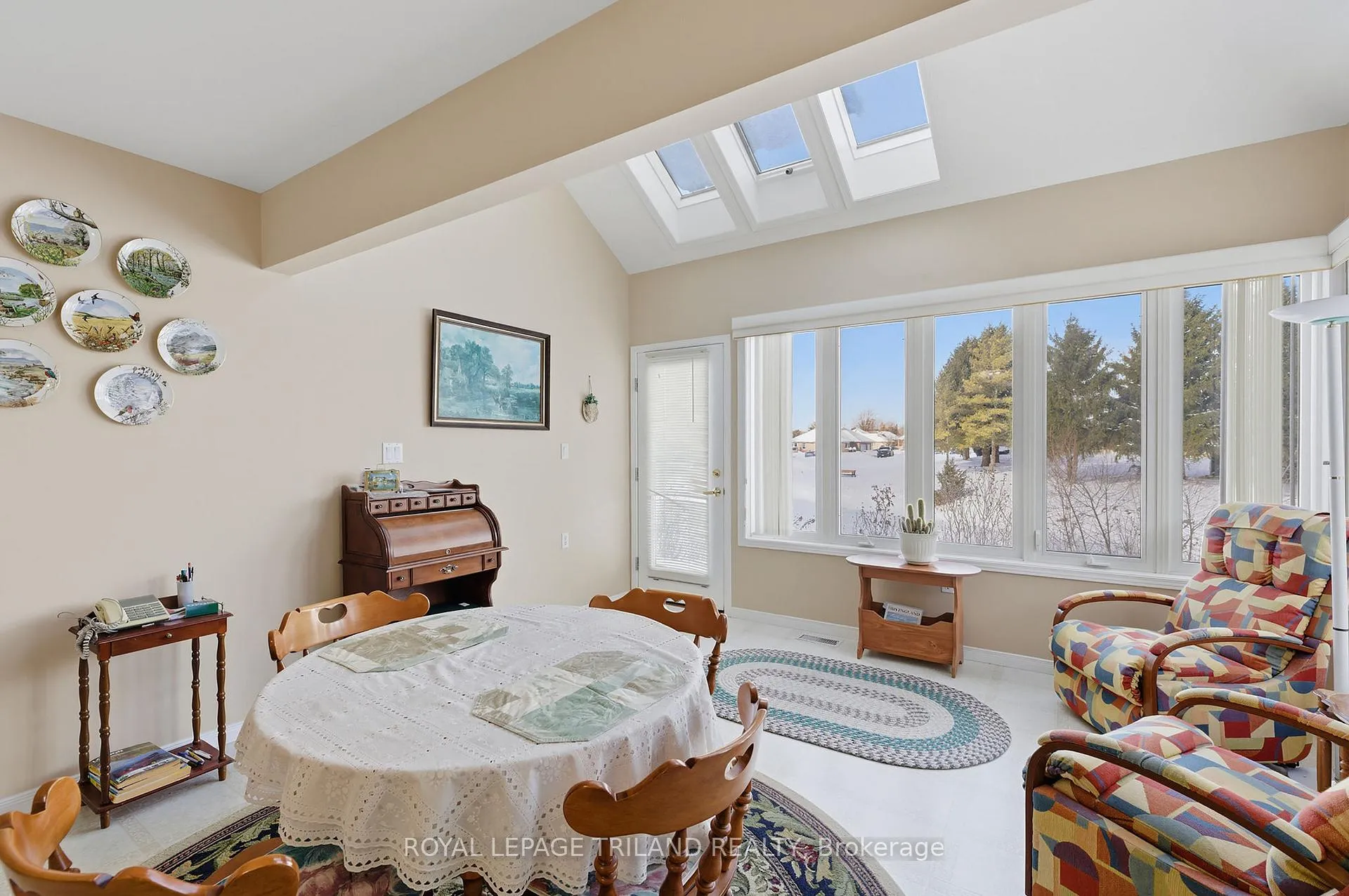 Photo 22 of 45 Ilderbrook Circle, Middlesex Centre, Ilderton — HOMEH