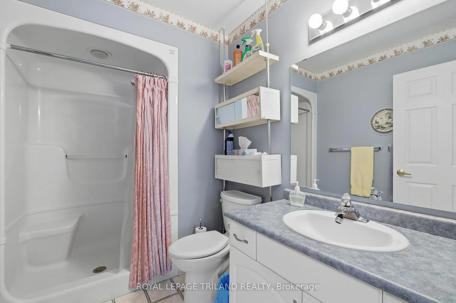 Photo 32 of 45 Ilderbrook Circle, Middlesex Centre, Ilderton — HOMEH