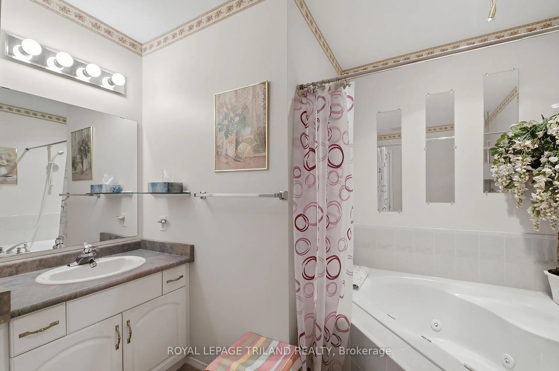 Photo 33 of 45 Ilderbrook Circle, Middlesex Centre, Ilderton — HOMEH