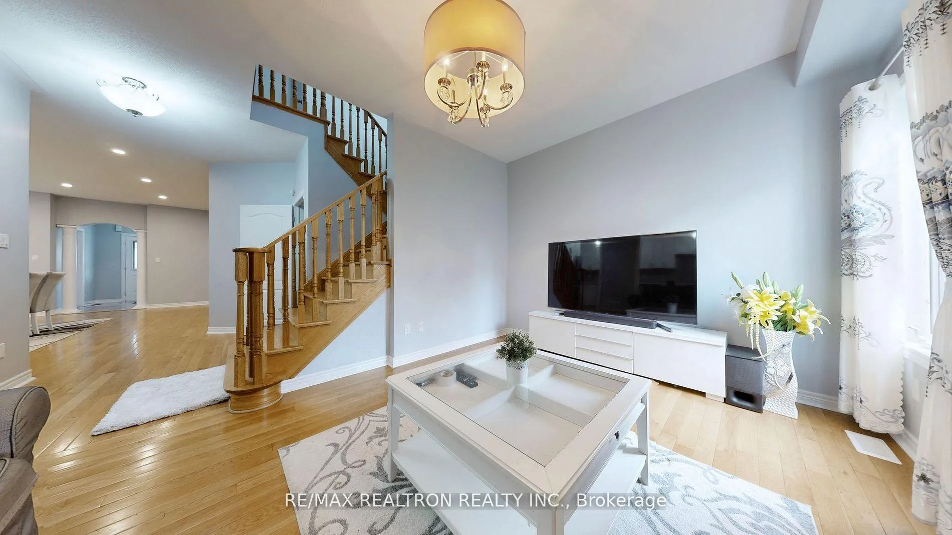 Photo 3 of 21 Peterkin Road, Markham, Greensborough — HOMEH