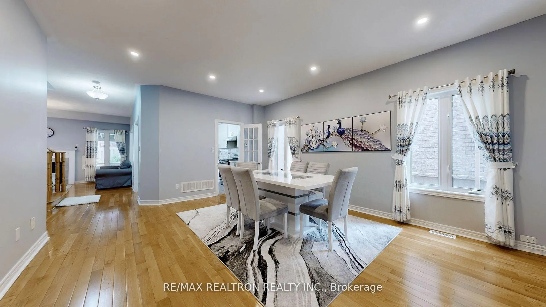 Photo 4 of 21 Peterkin Road, Markham, Greensborough — HOMEH