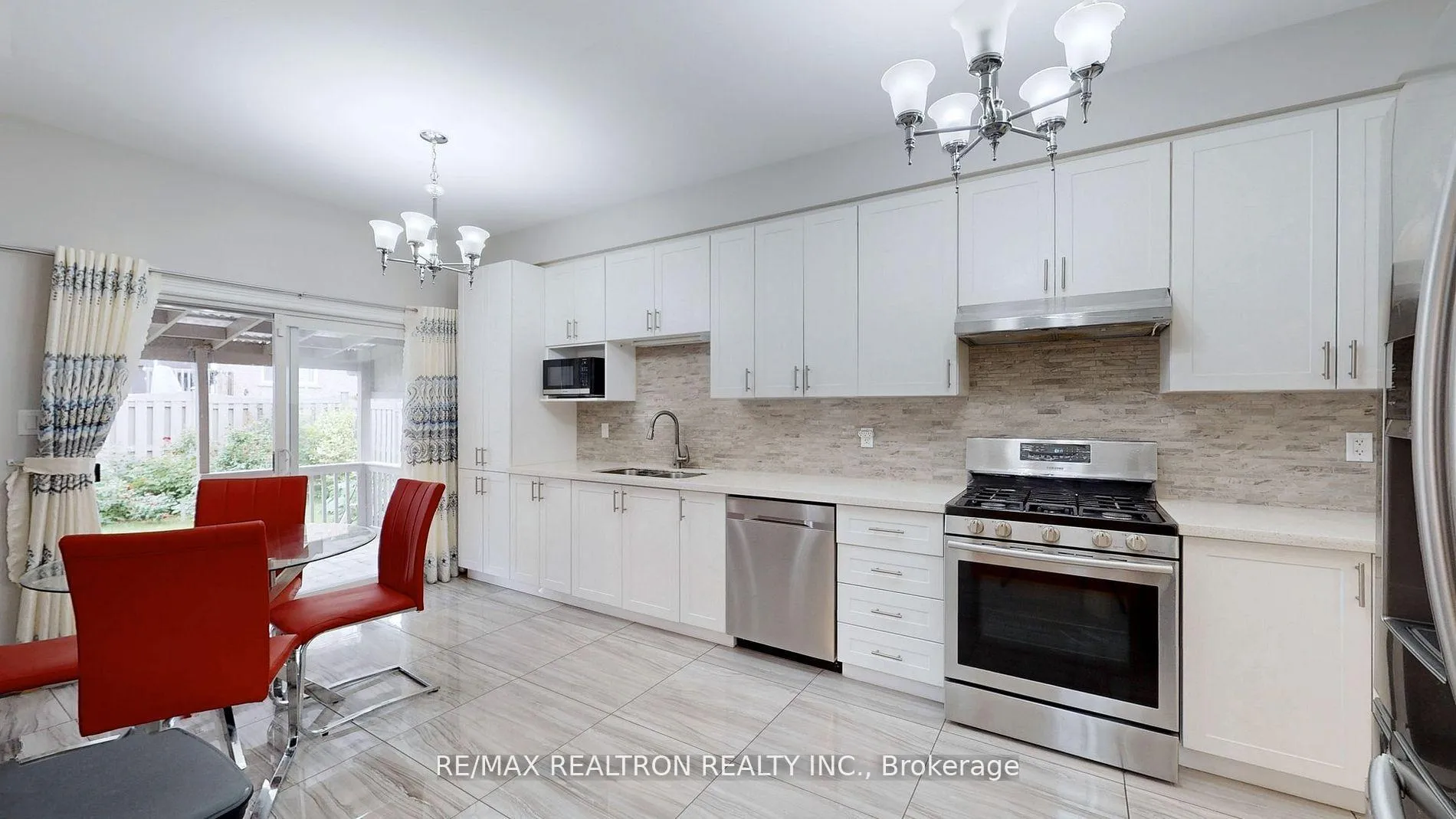 Photo 7 of 21 Peterkin Road, Markham, Greensborough — HOMEH